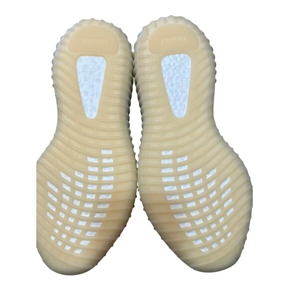 Athletic_Shoes